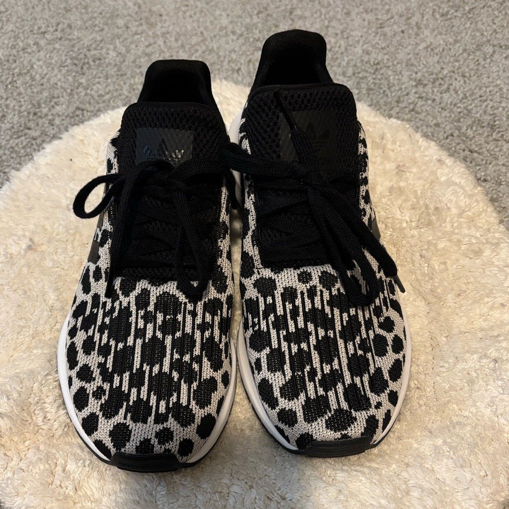 Adidas Original Swift Run BD7962 Cheetah Leopard Print Women’s Running Shoes Sz6